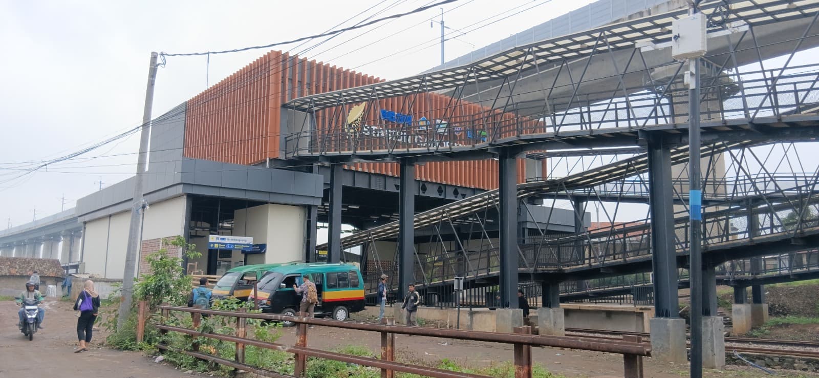 Wajah Baru Stasiun Gadobangkong: Perpaduan Modernitas dan Kearifan Lokal di Kabupaten Bandung